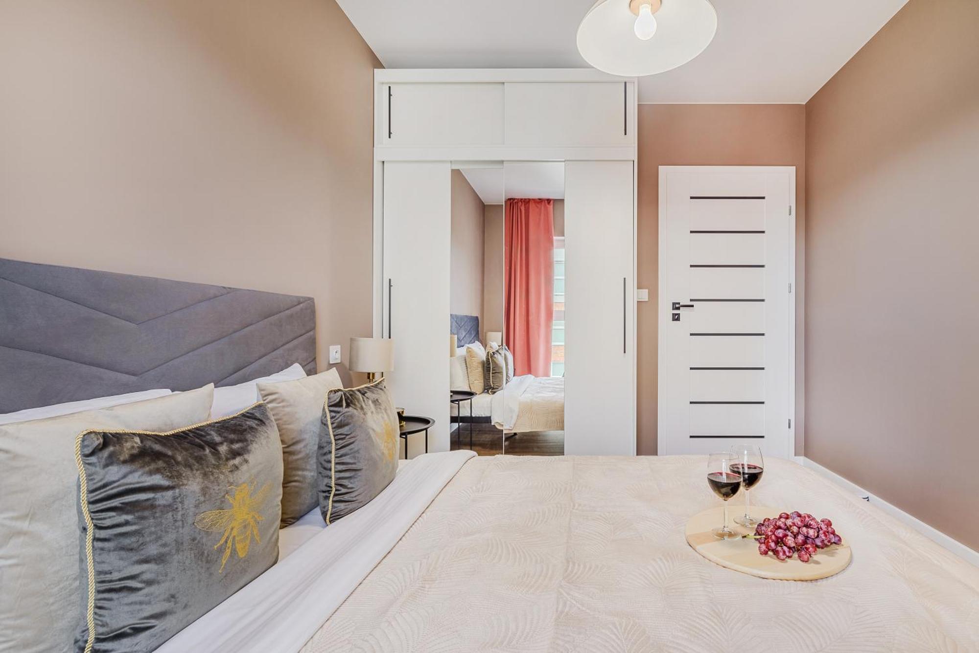 Lumina Luxury 3-Rooms Apartments With Parking Lodž Exteriér fotografie